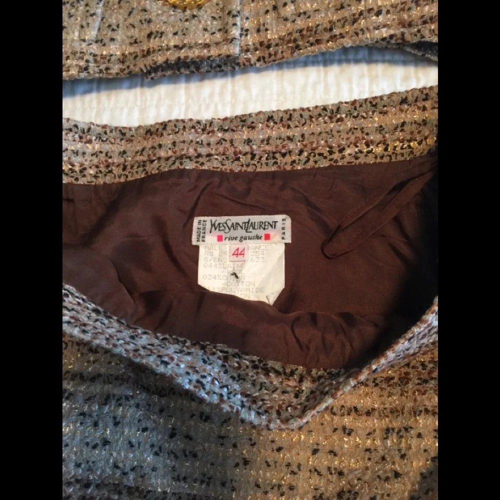 Pristine VTG YSL rive gauche mini skirt suit in earth tones w/bold gold buttons - Picture 10 of 16